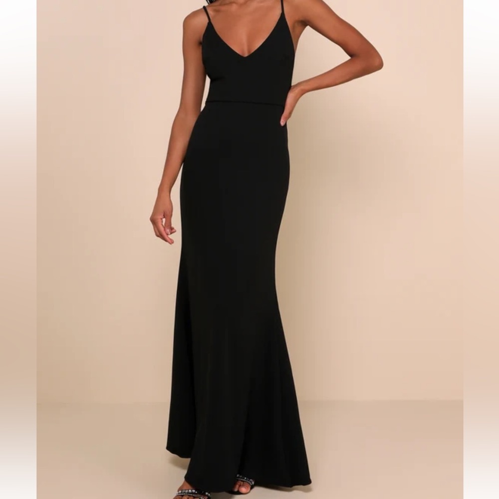 NWT Lulu’s black maxi dress